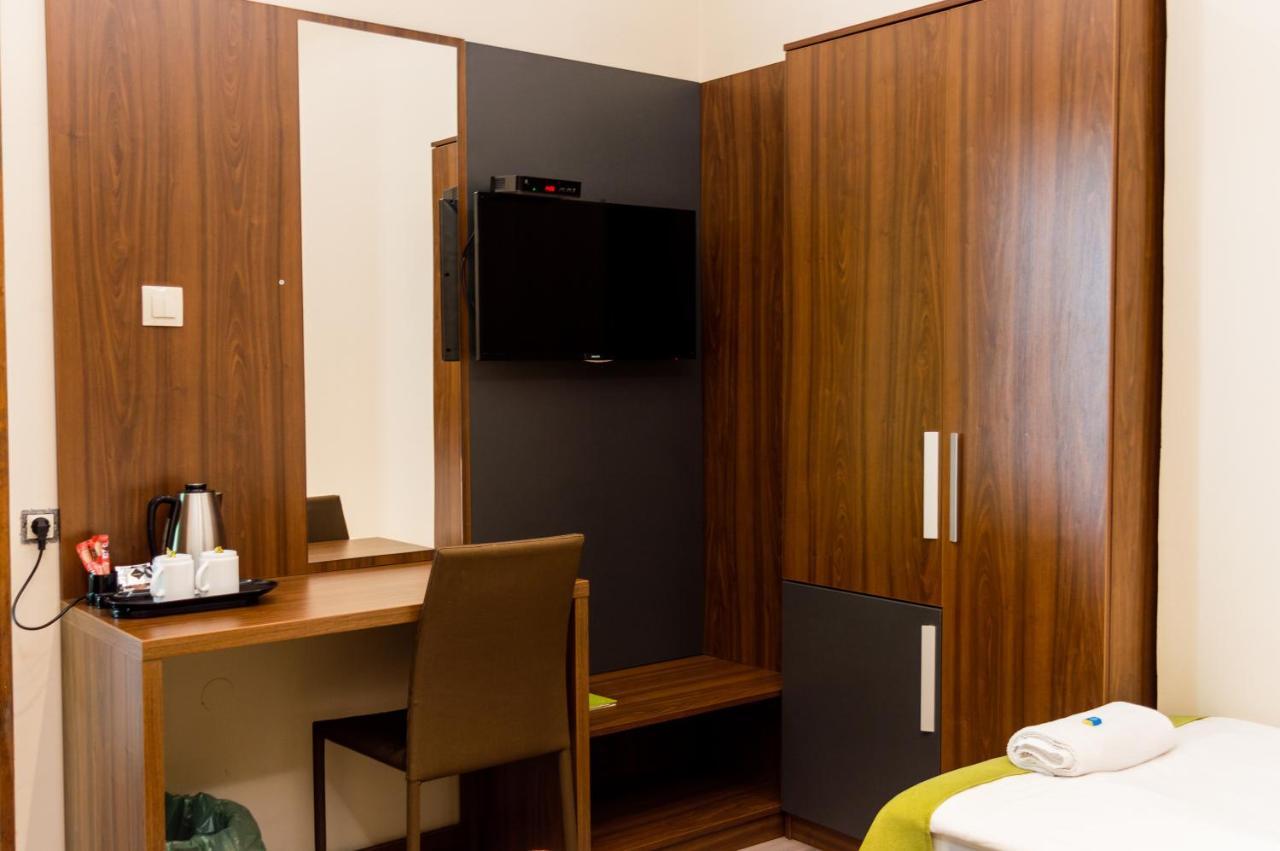 セゲド Ven Diofa De Lux Panzio Bed & Breakfast エクステリア 写真