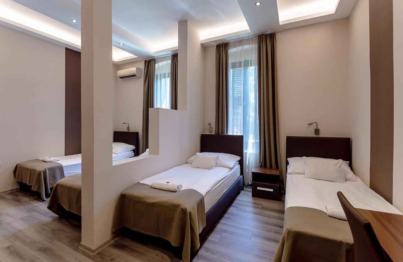セゲド Ven Diofa De Lux Panzio Bed & Breakfast エクステリア 写真